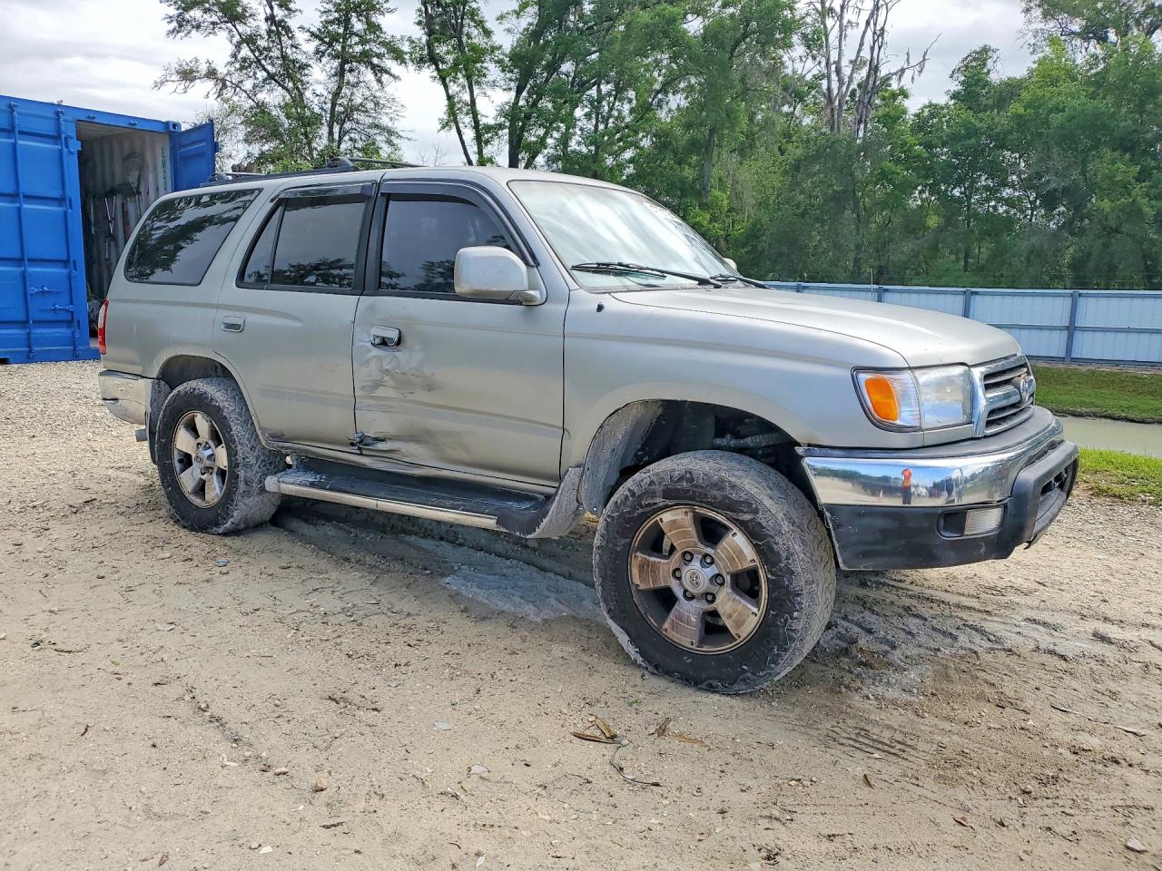 2000 TOYOTA 4RUNNER SR5 photo 10