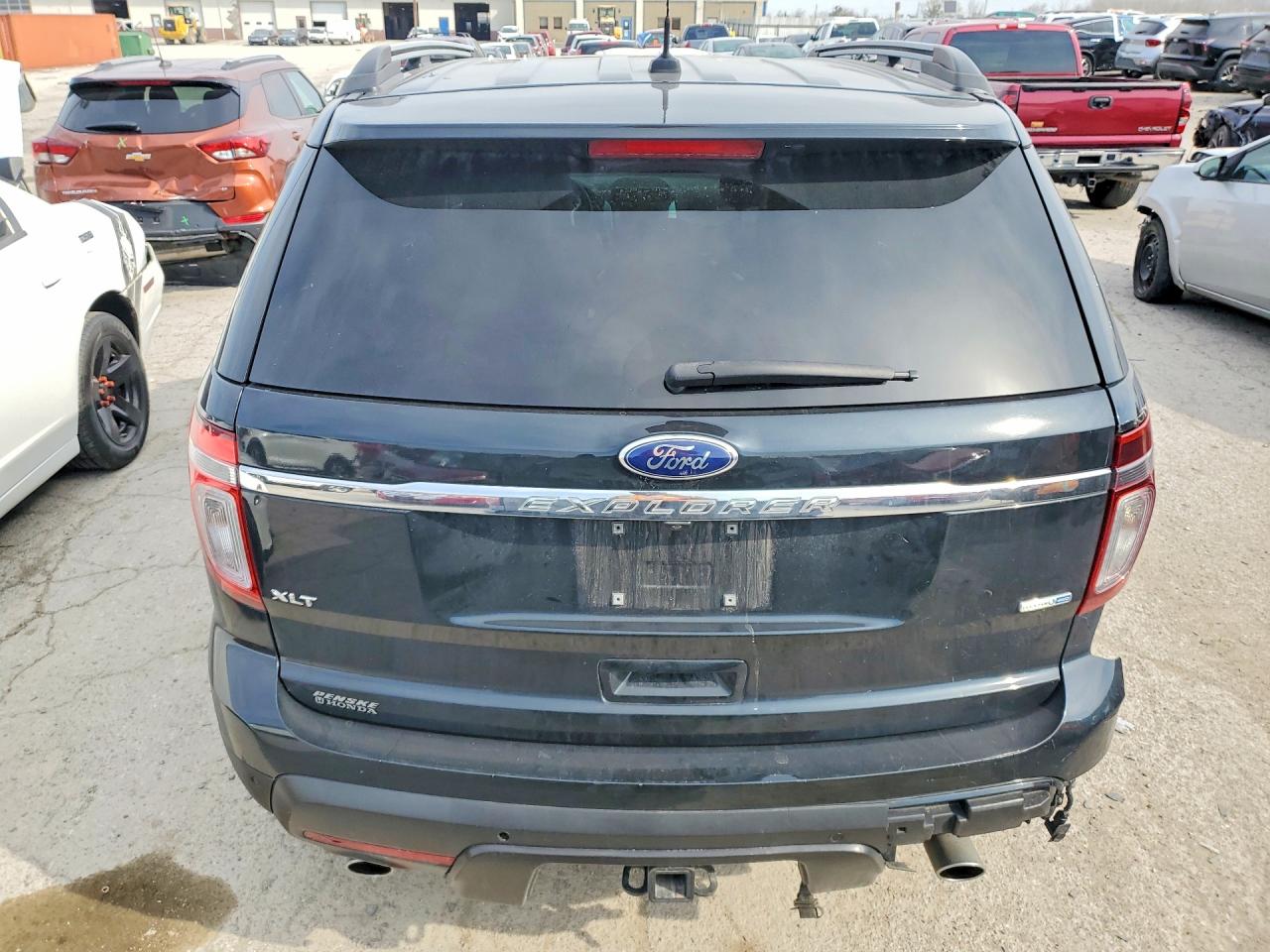 2015 FORD EXPLORER XLT photo 16