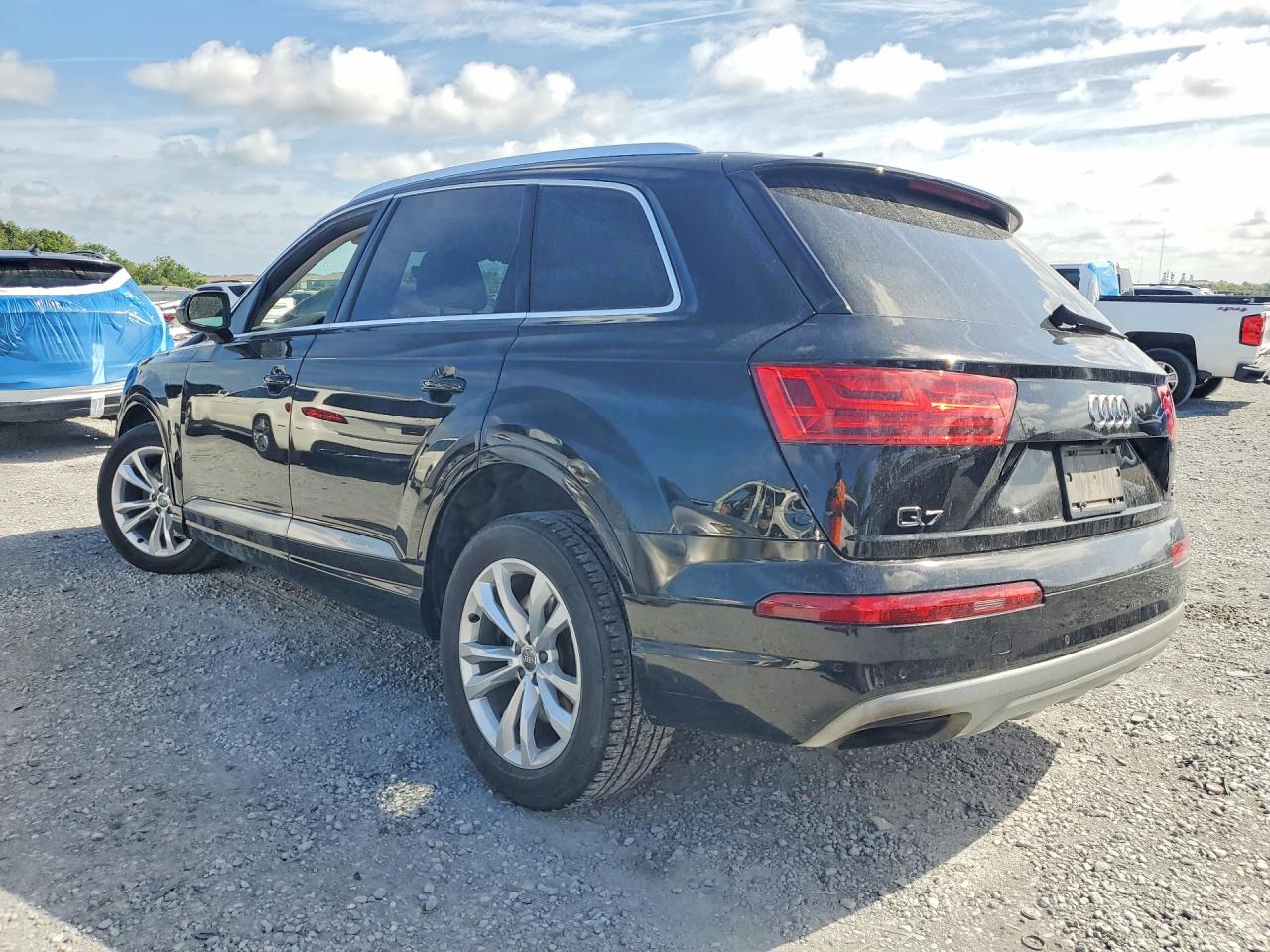2018 AUDI Q7 photo 2