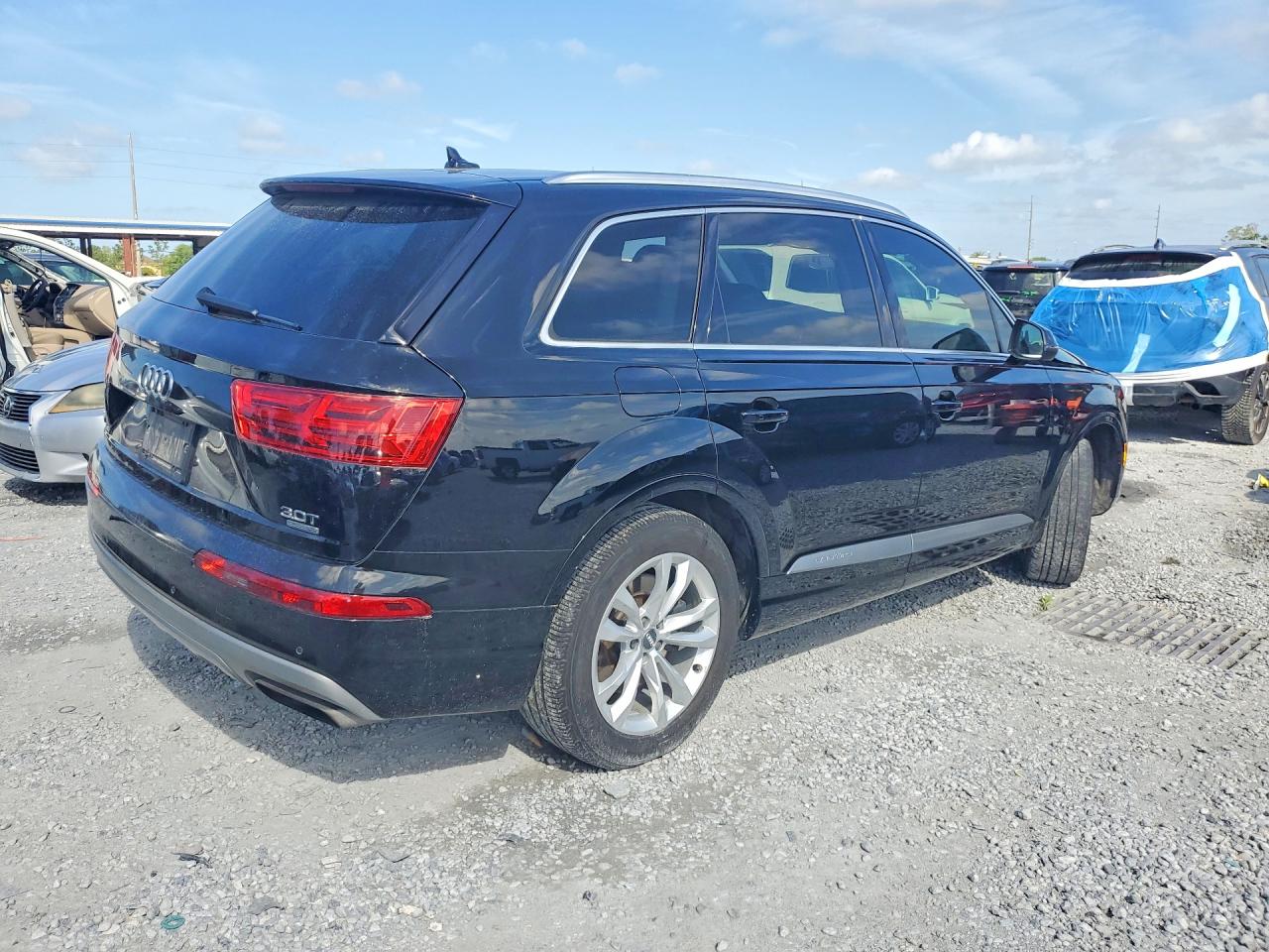 2018 AUDI Q7 photo 3