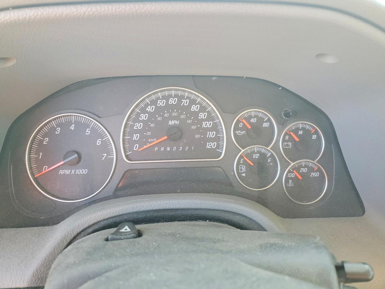 2006 GMC ENVOY DENALI XL photo 25