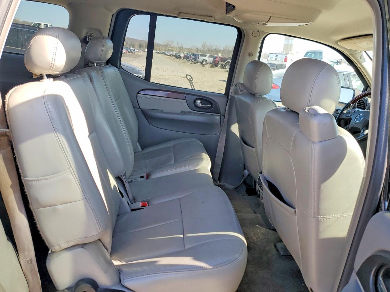 2006 GMC ENVOY DENALI XL photo 31