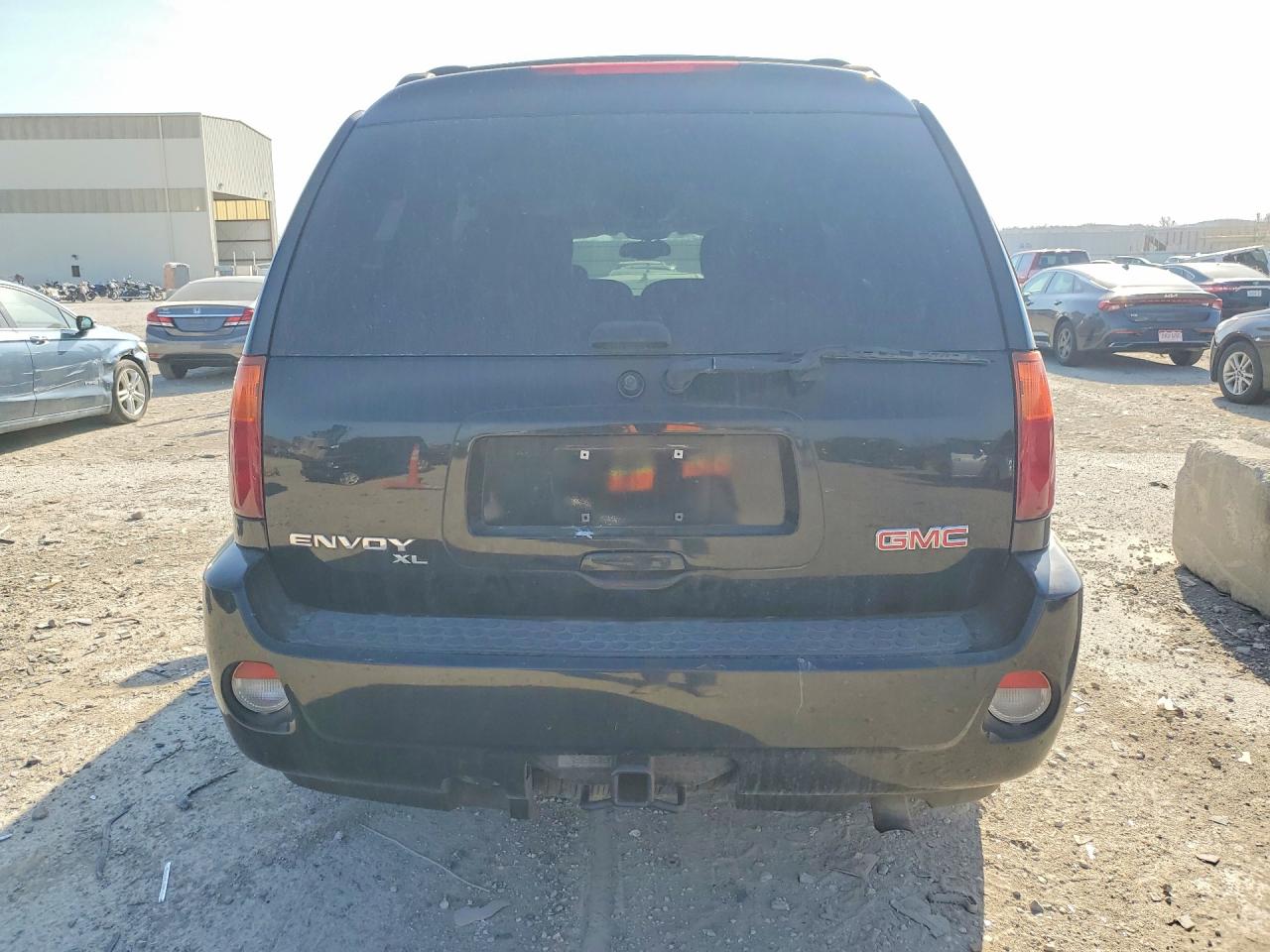 2006 GMC ENVOY DENALI XL photo 16