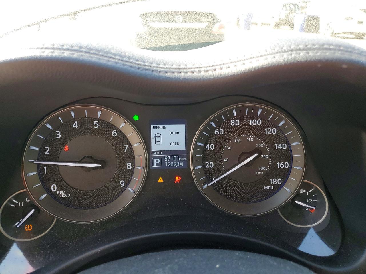 2015 INFINITI Q70L 3.7 photo 9