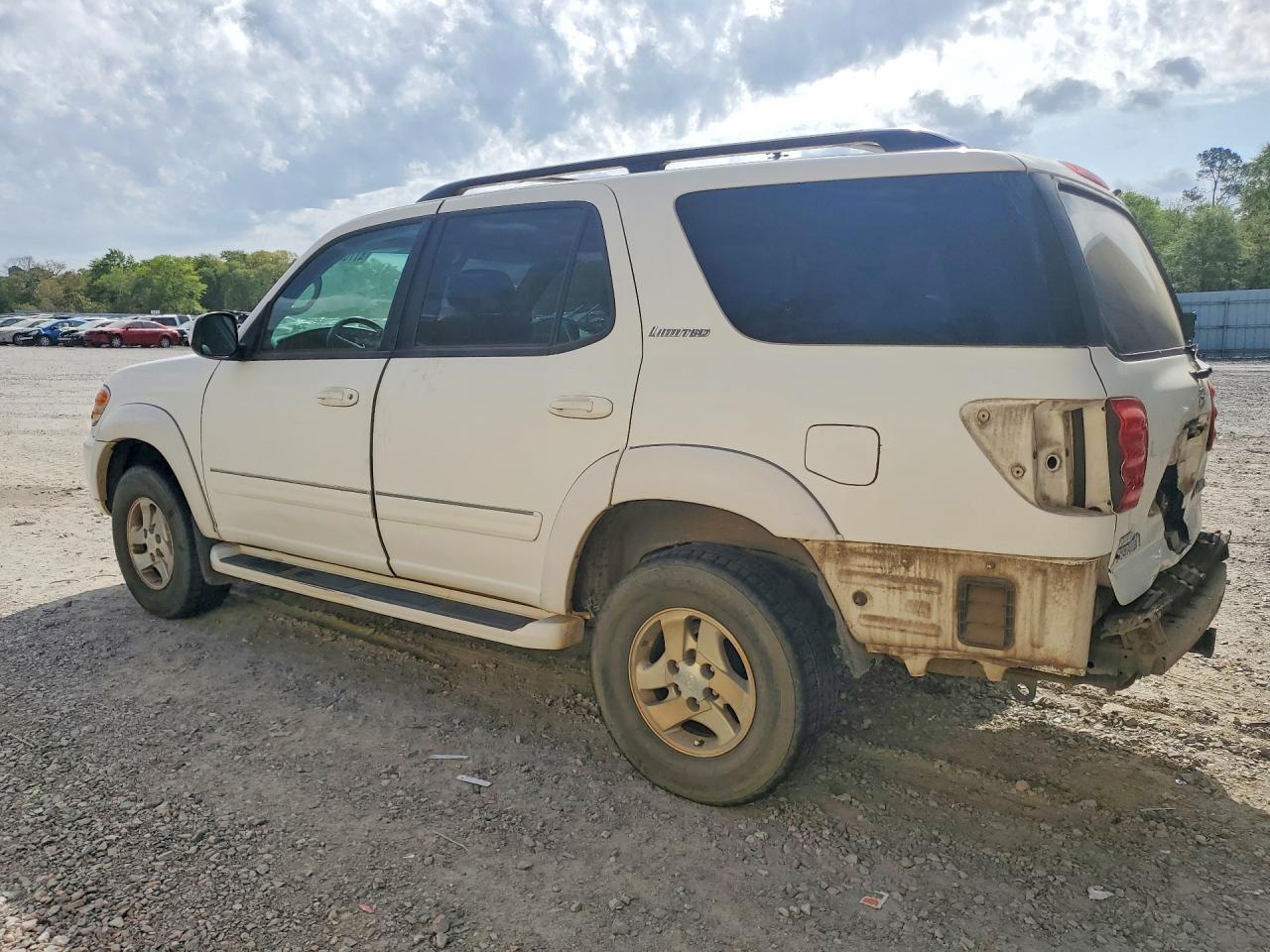 2002 TOYOTA SEQUOIA photo 4