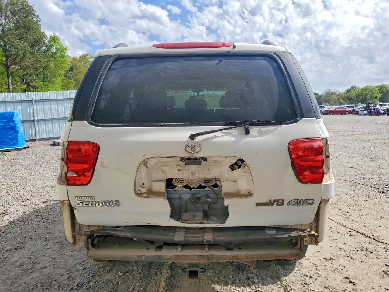 2002 TOYOTA SEQUOIA photo 16