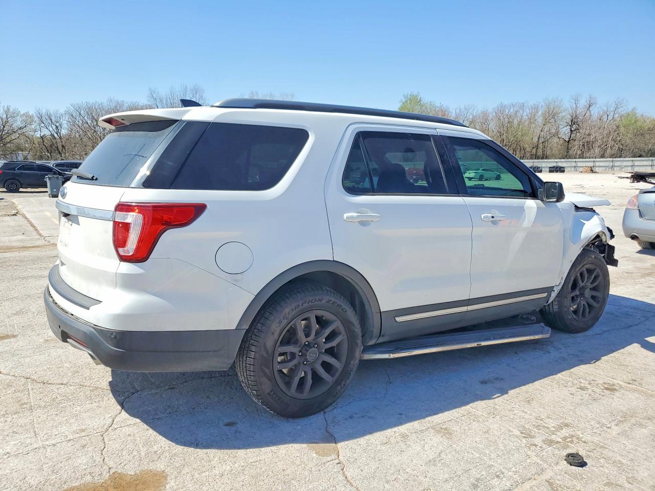 2018 FORD EXPLORER XLT photo 7