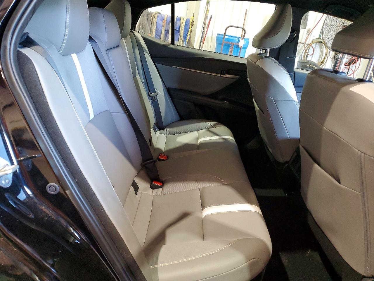 2025 TOYOTA CAMRY SE photo 28