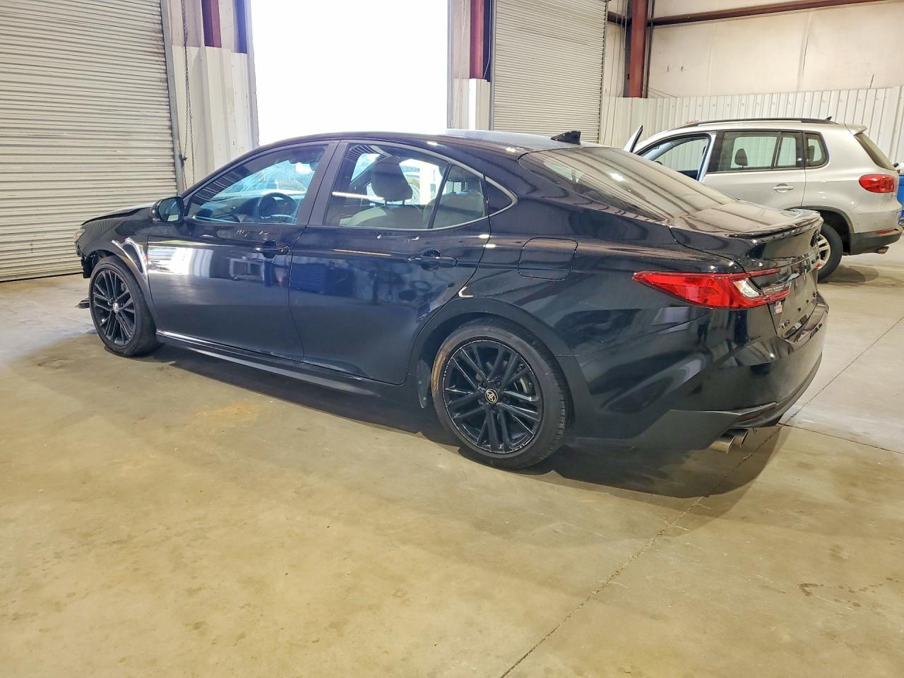 2025 TOYOTA CAMRY SE photo 4