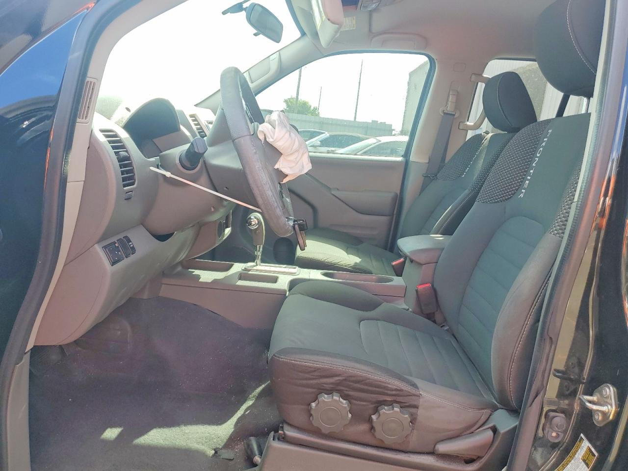 2019 NISSAN FRONTIER DESERT RUNNER photo 13