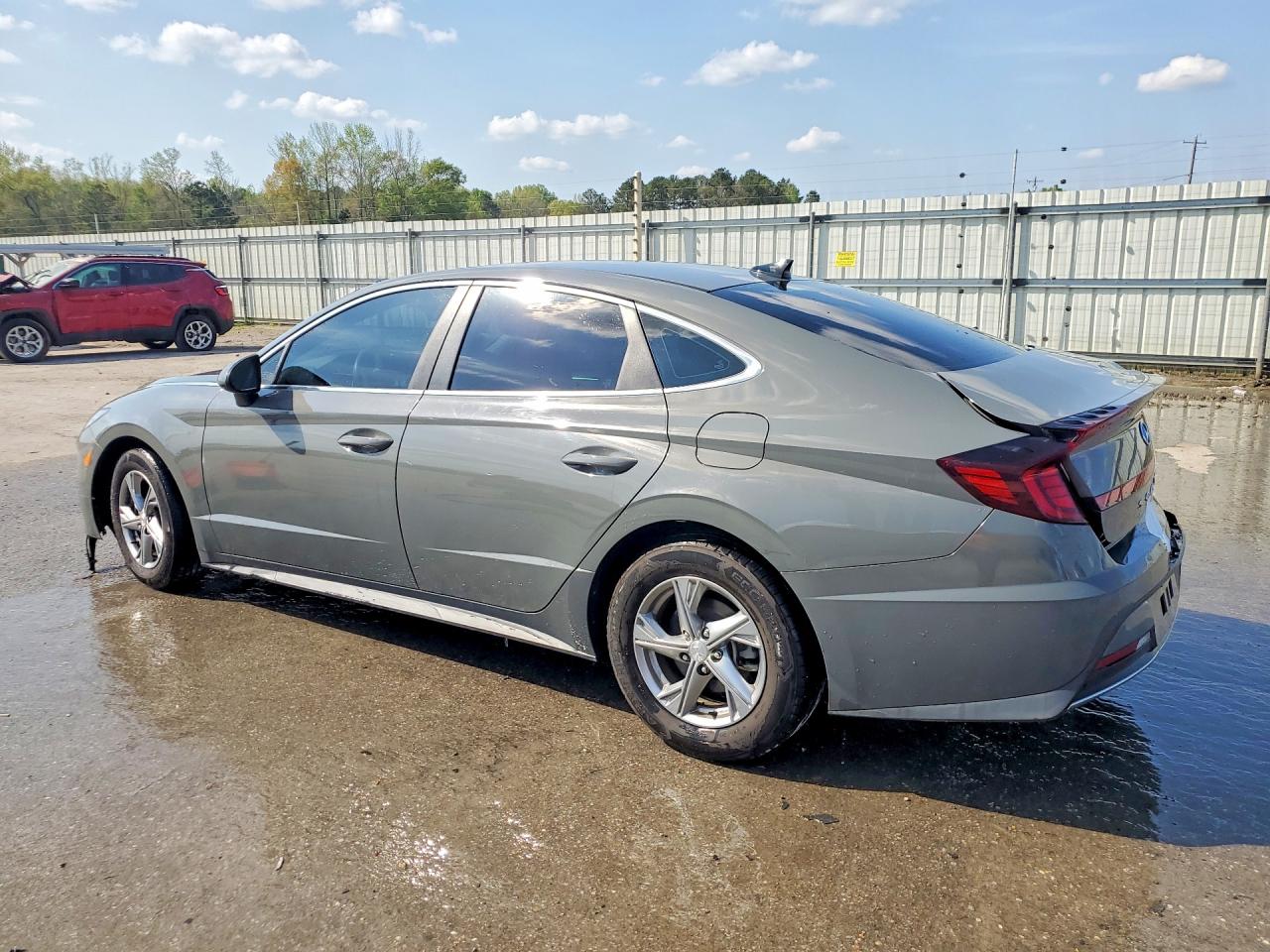 2020 HYUNDAI SONATA SE photo 2
