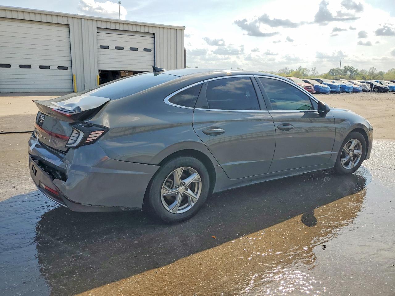 2020 HYUNDAI SONATA SE photo 3
