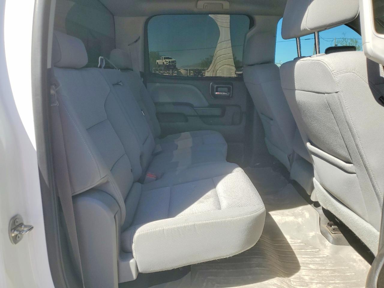 2016 CHEVROLET SILVERADO K2500 HEAVY DUTY photo 28