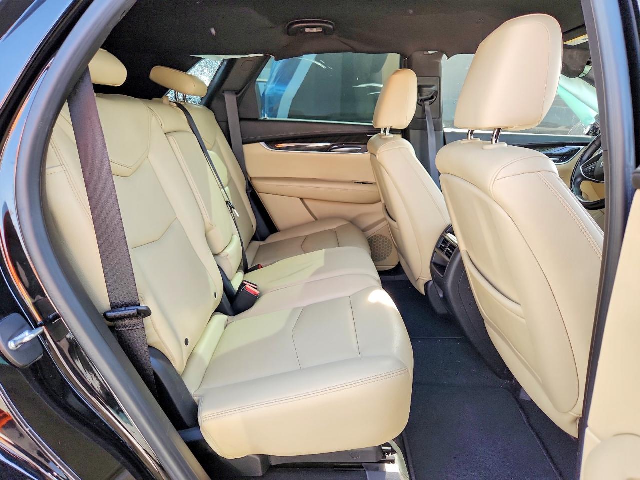 2017 CADILLAC XT5 photo 21