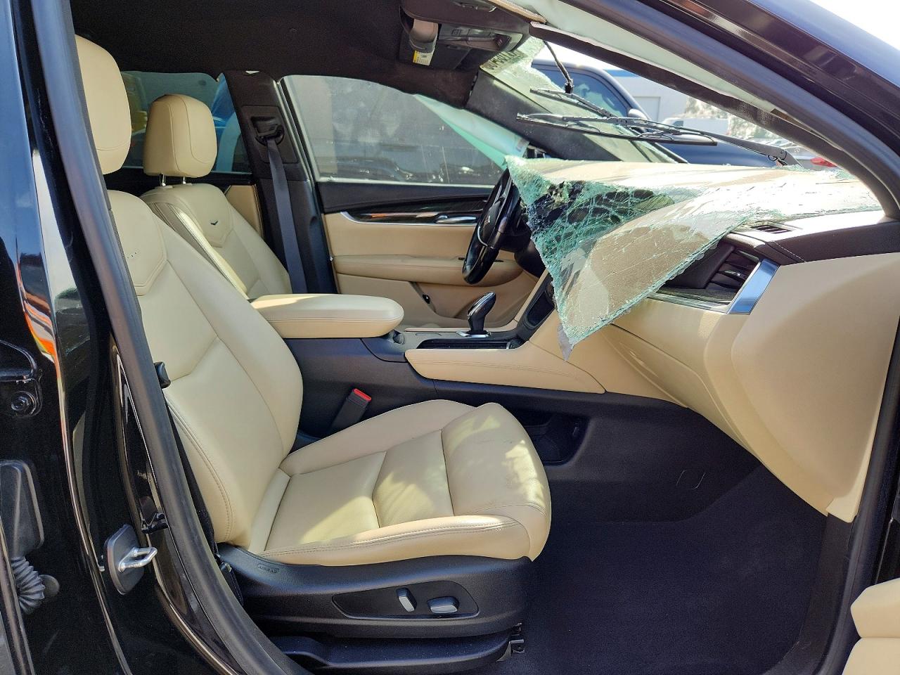 2017 CADILLAC XT5 photo 13
