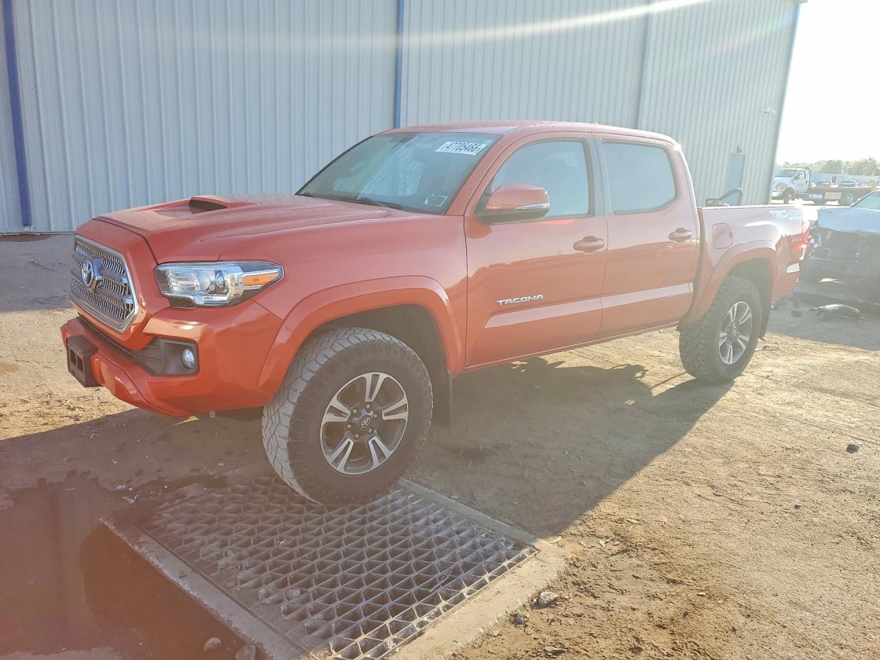 2017 TOYOTA TACOMA