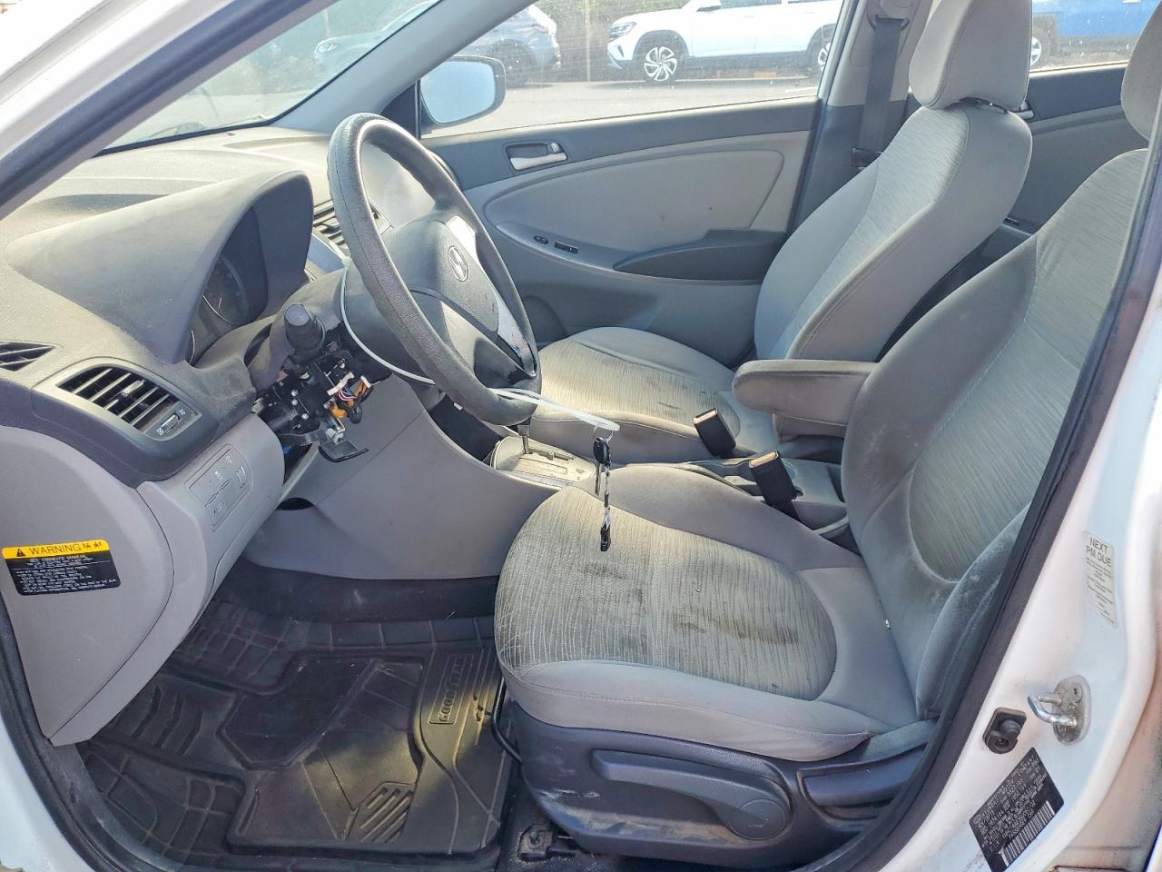2016 HYUNDAI ACCENT SE photo 13