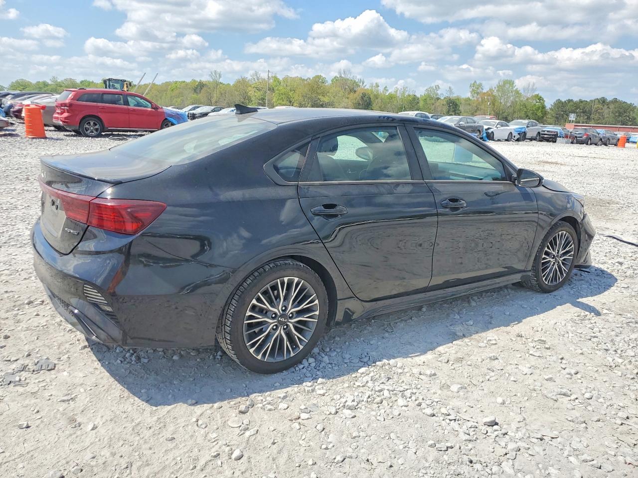 2024 KIA FORTE GT-LINE photo 5