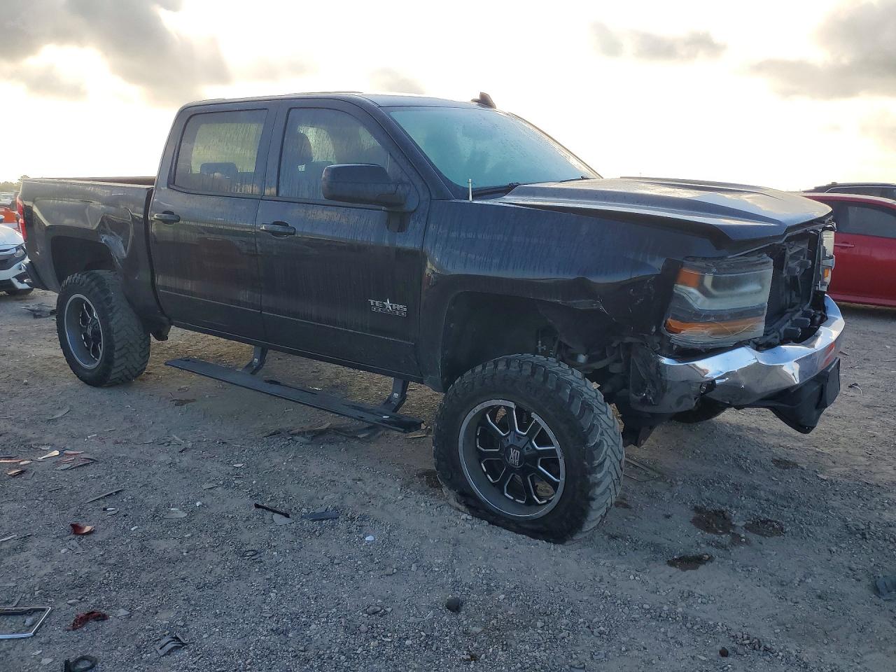 2016 CHEVROLET SILVERADO C1500 LT photo 4