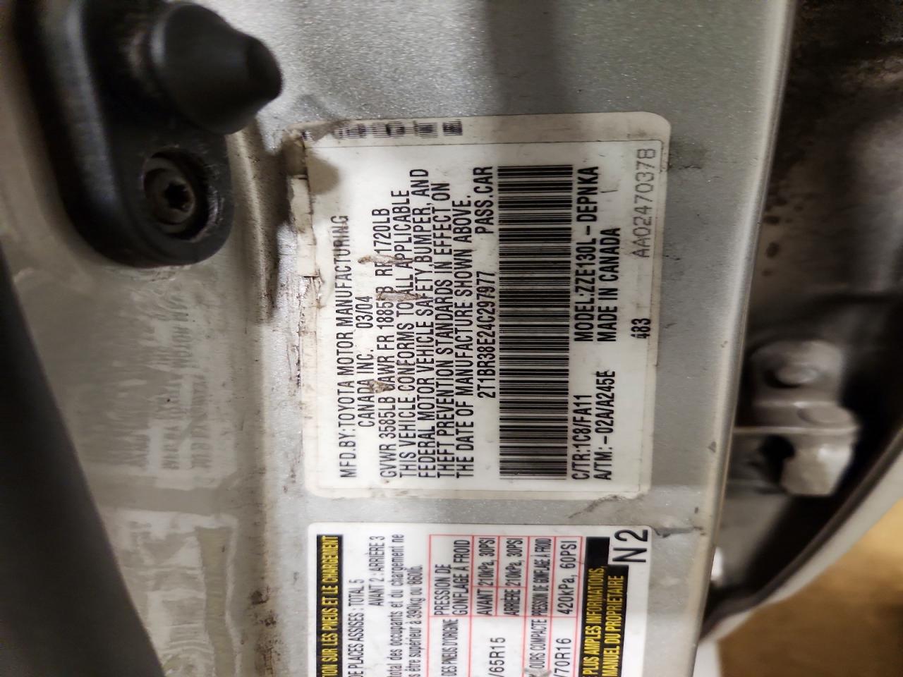 2004 TOYOTA COROLLA LE photo 12