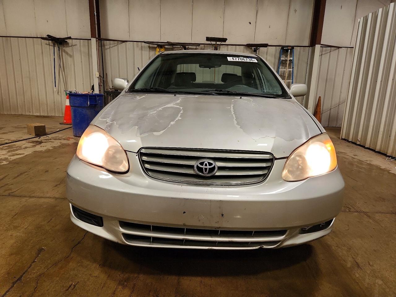 2004 TOYOTA COROLLA LE photo 5