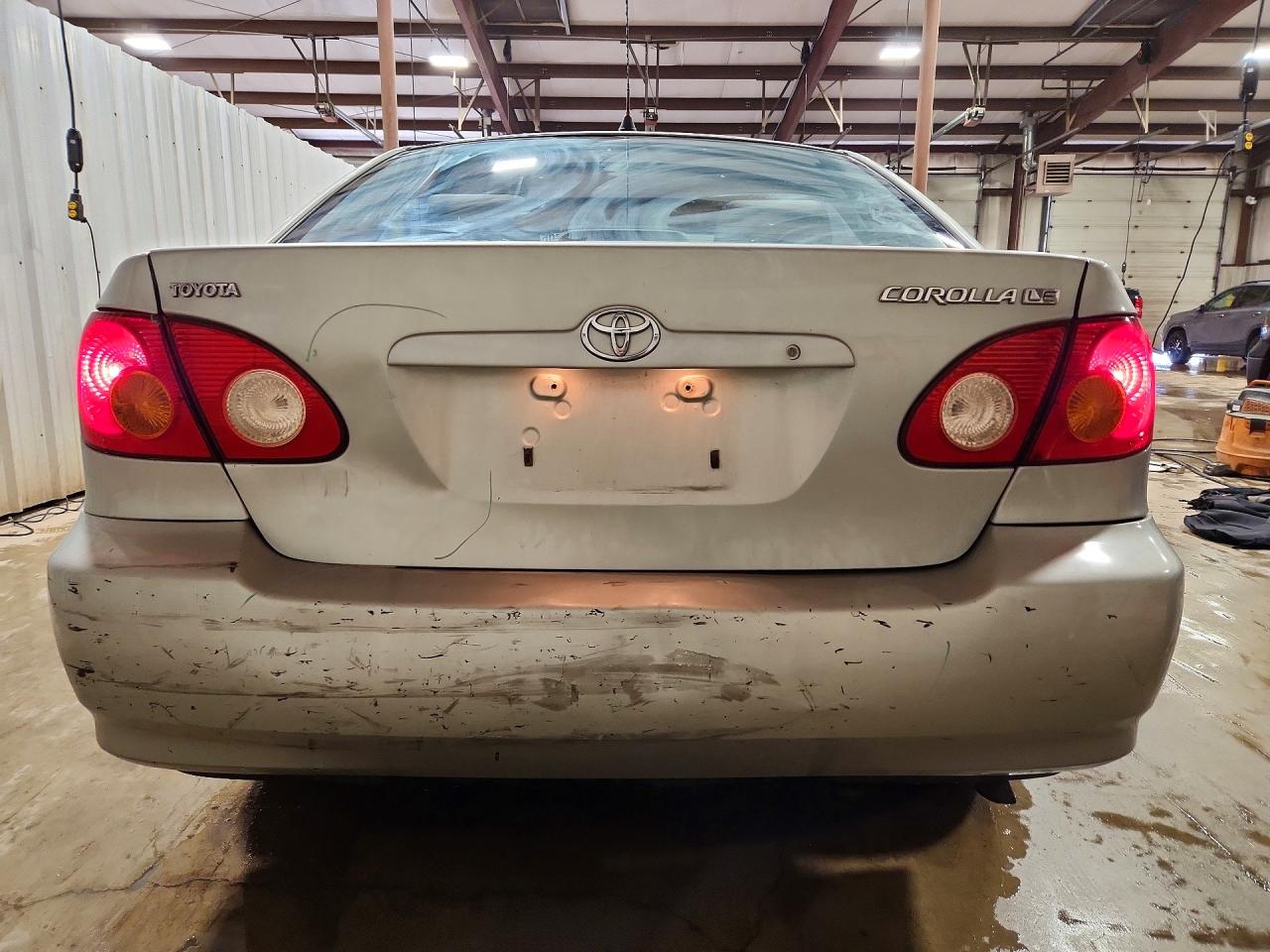2004 TOYOTA COROLLA LE photo 6