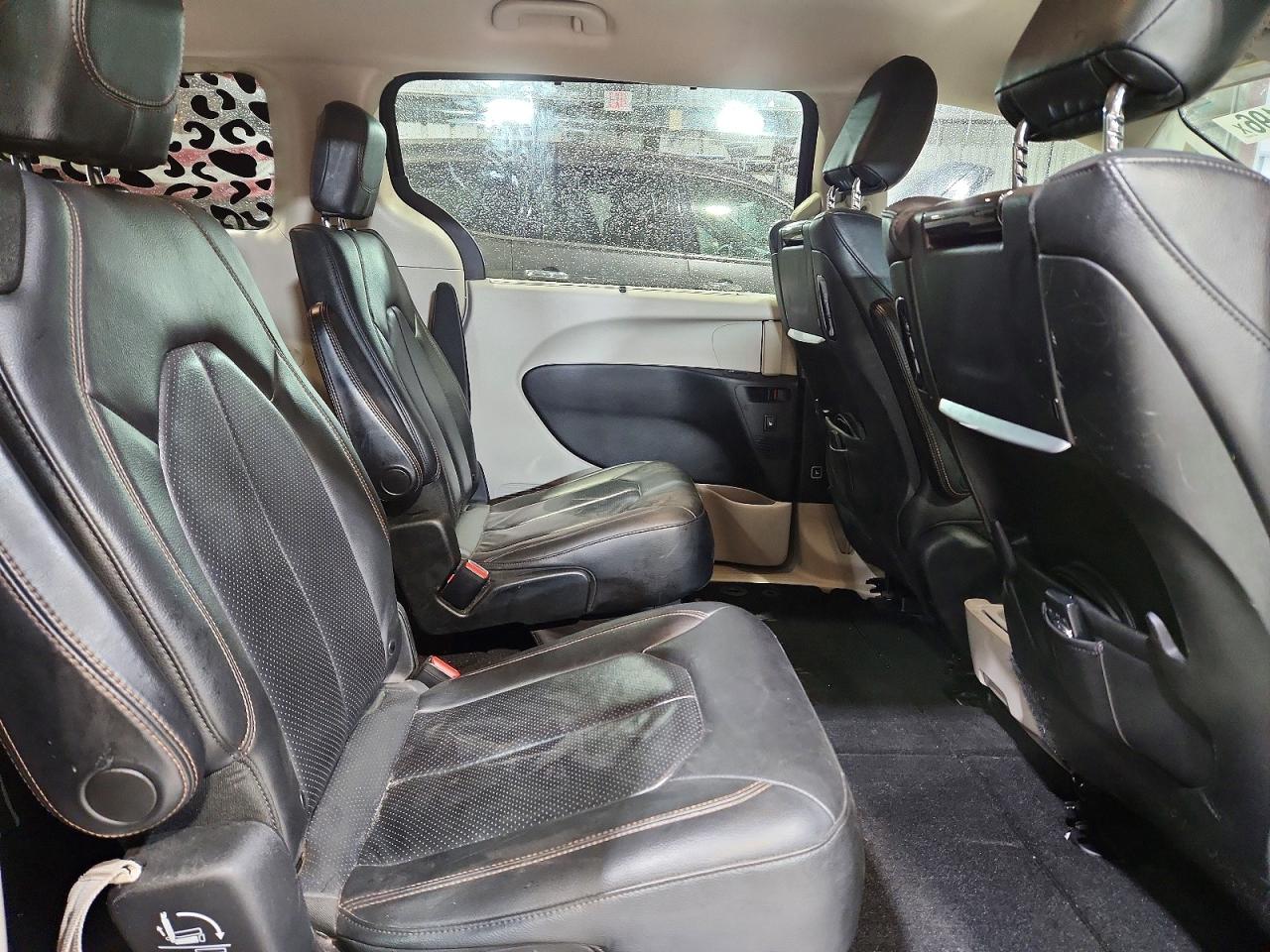 2019 CHRYSLER PACIFICA TOURING L PLUS photo 31