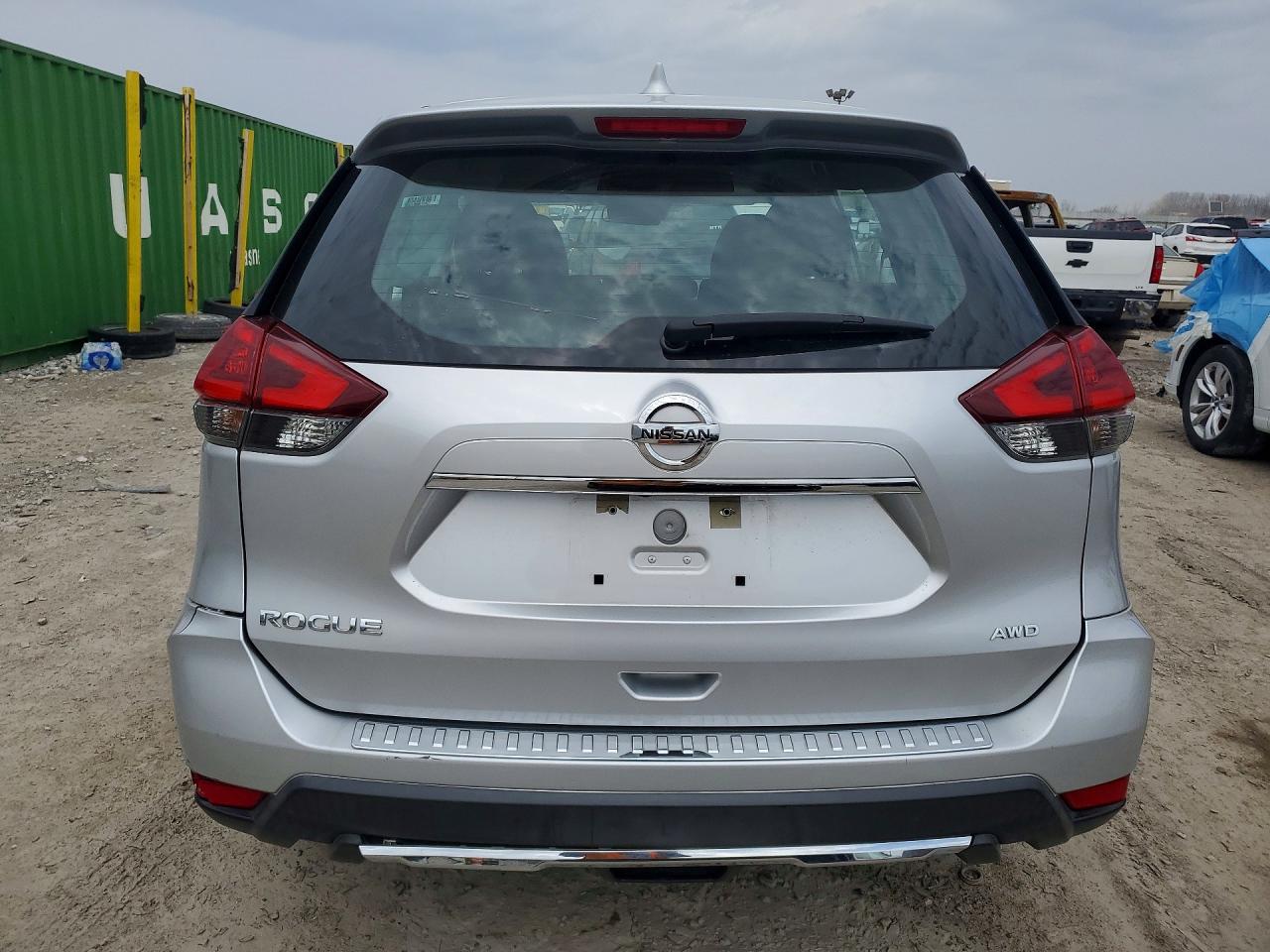 2019 NISSAN ROGUE S photo 6
