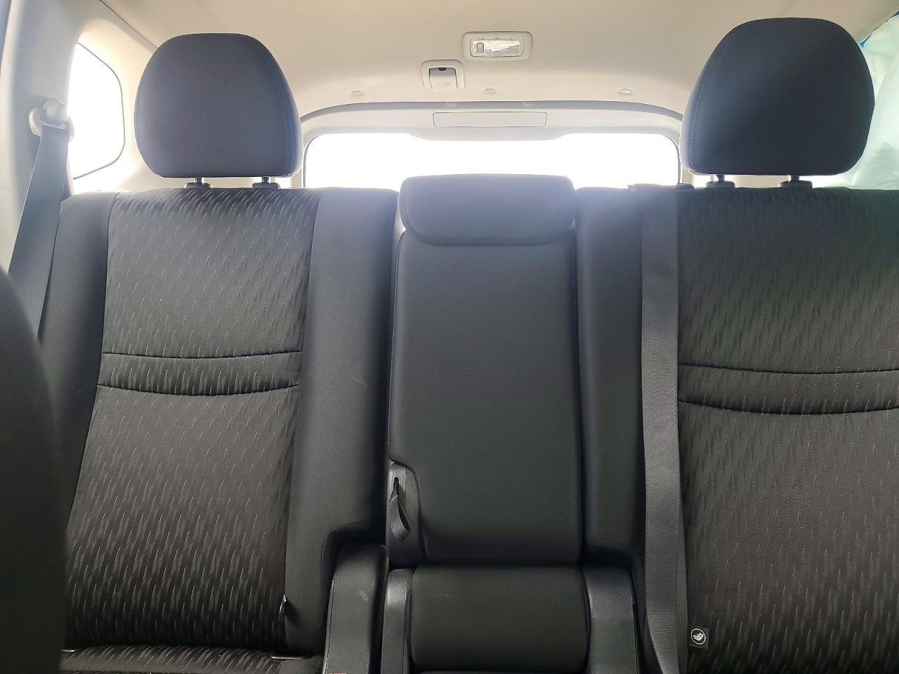 2019 NISSAN ROGUE S photo 10