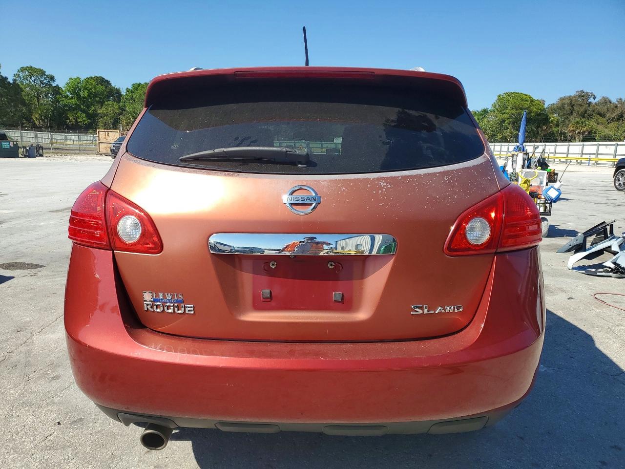 2011 NISSAN ROGUE S photo 6