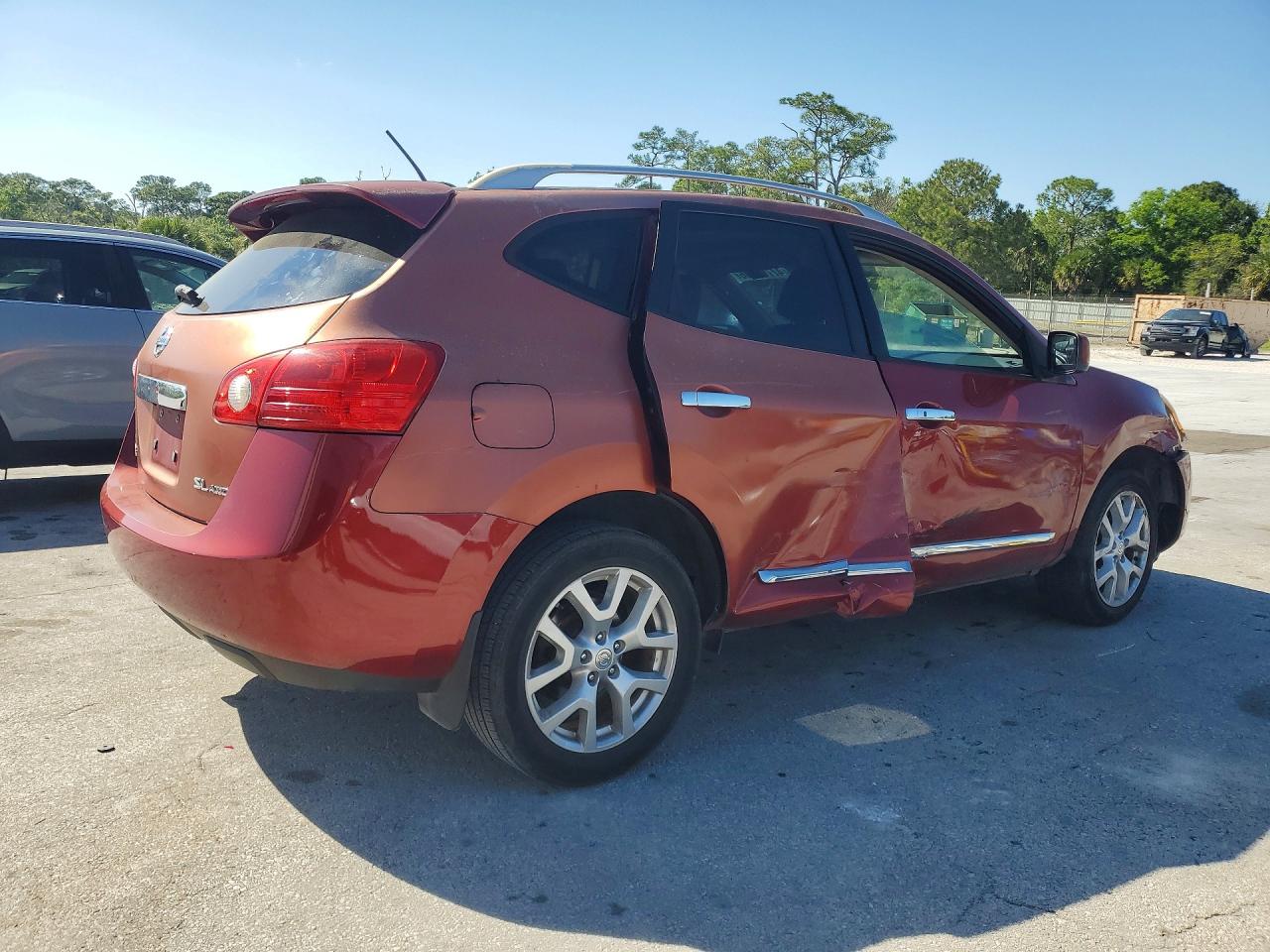 2011 NISSAN ROGUE S photo 3