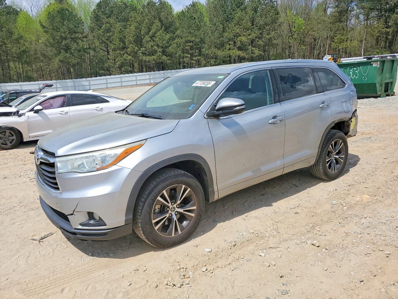 2016 TOYOTA HIGHLANDER