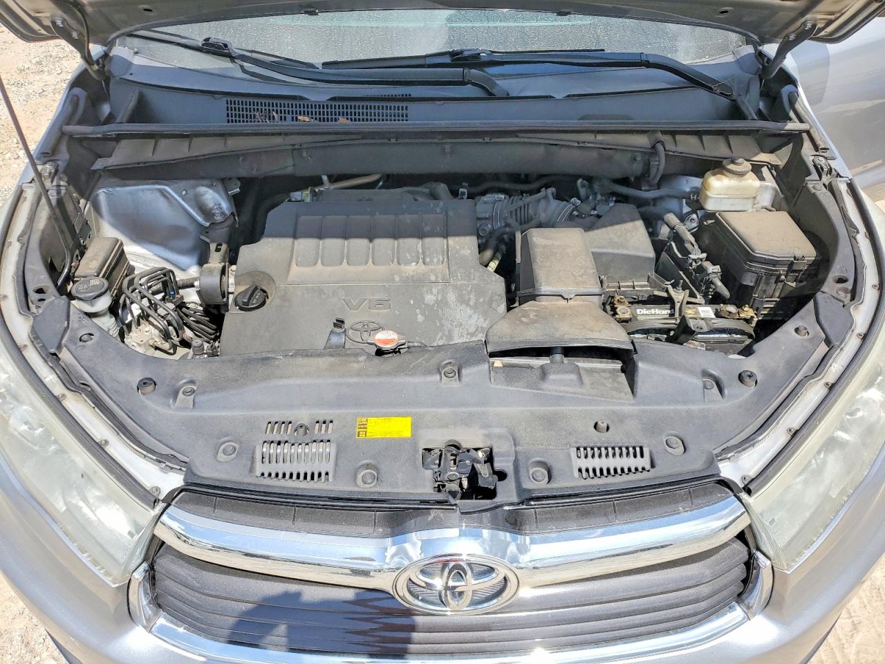 2016 TOYOTA HIGHLANDER XLE photo 34