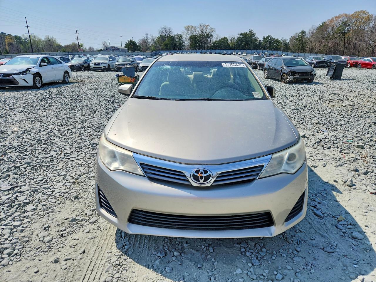 2013 TOYOTA CAMRY L photo 5
