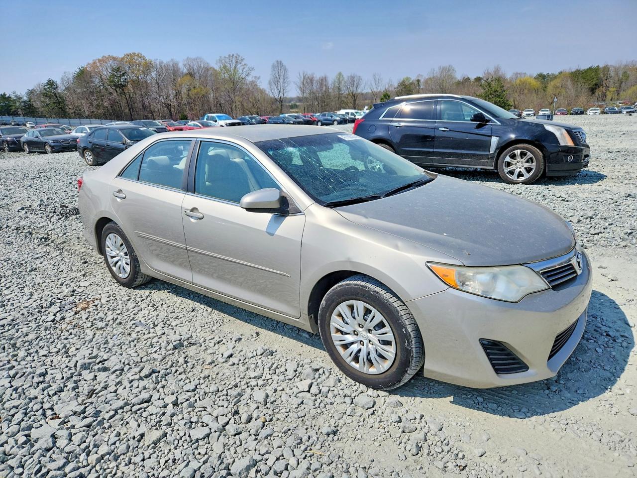 2013 TOYOTA CAMRY L photo 4