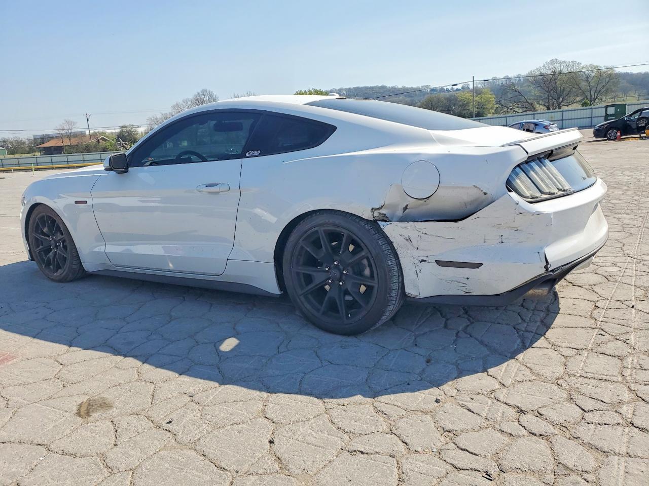 2015 FORD MUSTANG photo 2