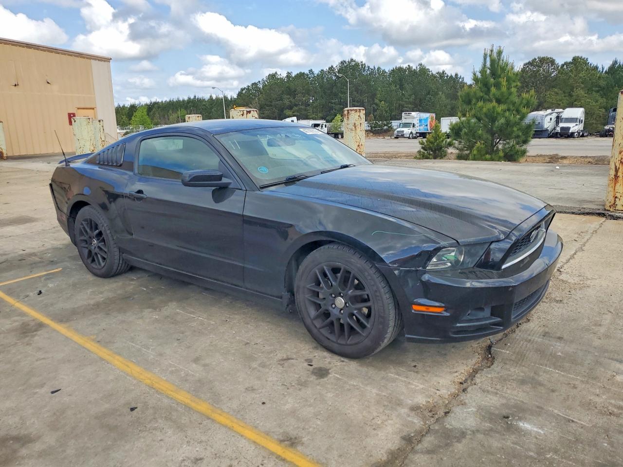 2014 FORD MUSTANG photo 4