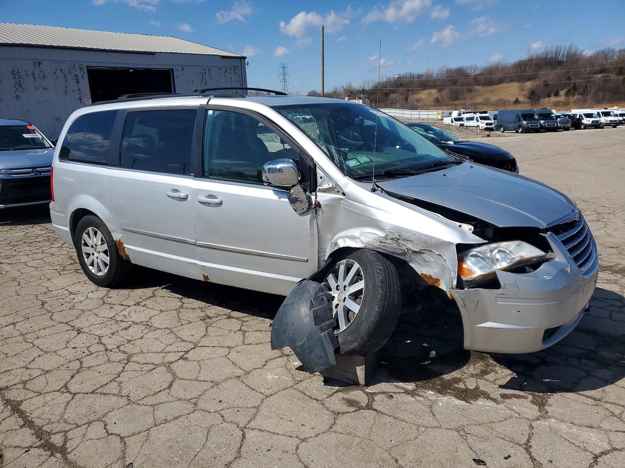 2010 CHRYSLER TOWN & COUNTRY TOURING photo 7