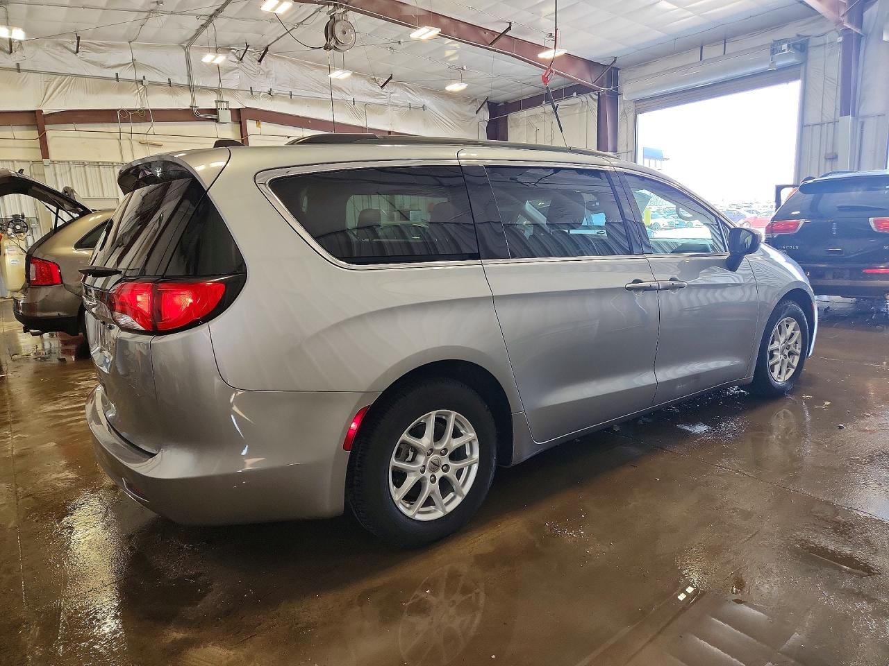 2021 CHRYSLER VOYAGER LXI photo 5