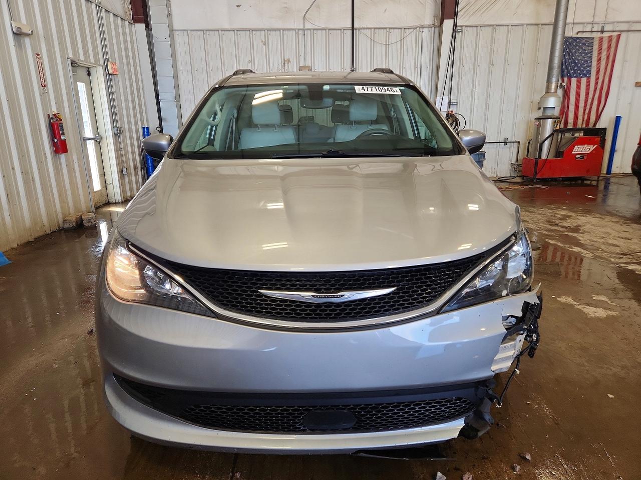 2021 CHRYSLER VOYAGER LXI photo 9