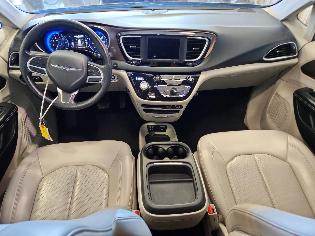 2021 CHRYSLER VOYAGER LXI photo 15