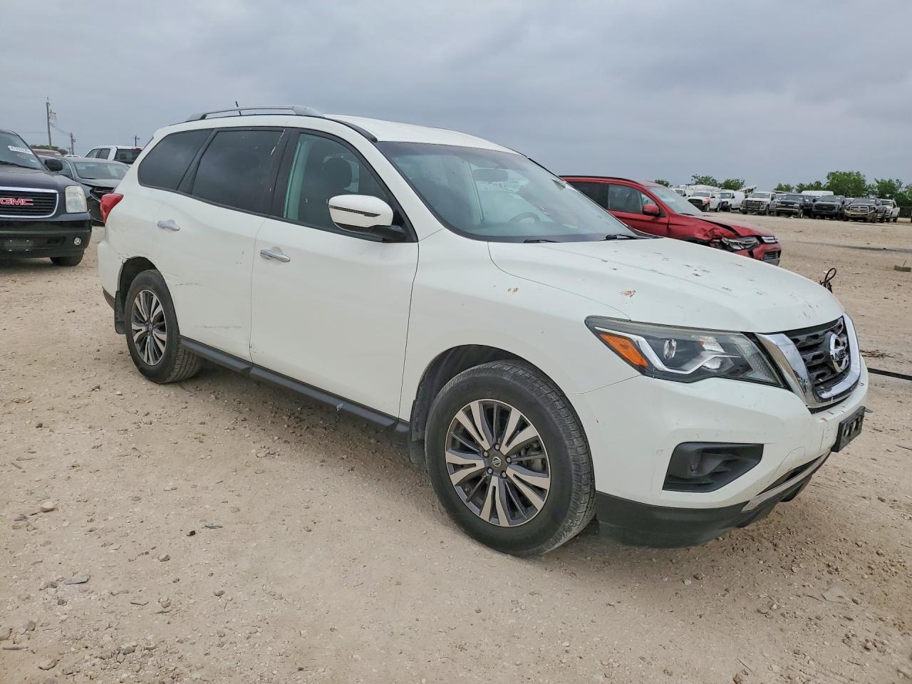 2017 NISSAN PATHFINDER S photo 4