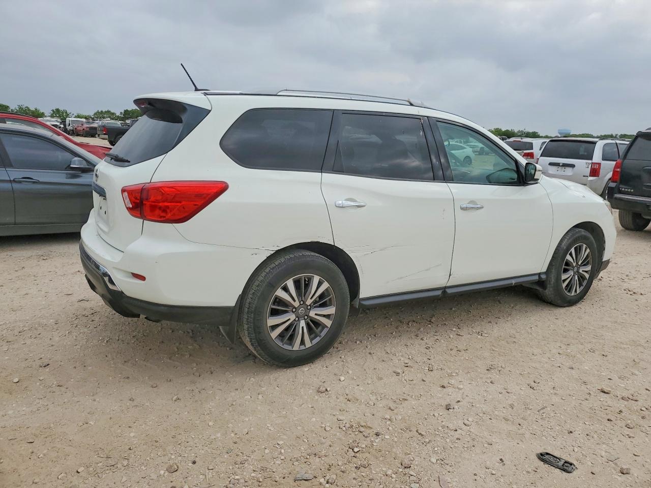 2017 NISSAN PATHFINDER S photo 3
