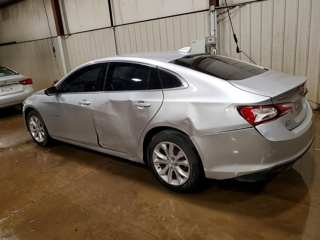 2020 CHEVROLET MALIBU LT photo 2