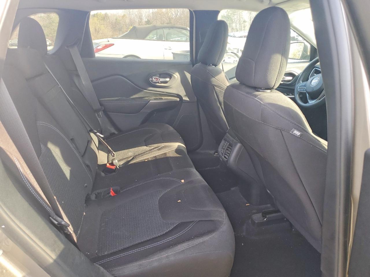 2019 JEEP CHEROKEE LATITUDE photo 31
