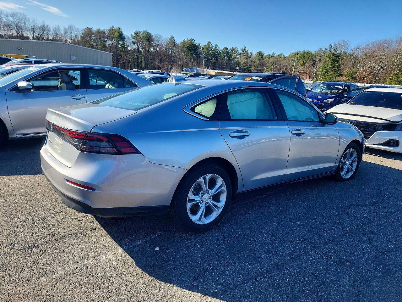 2025 HONDA ACCORD LX photo 5