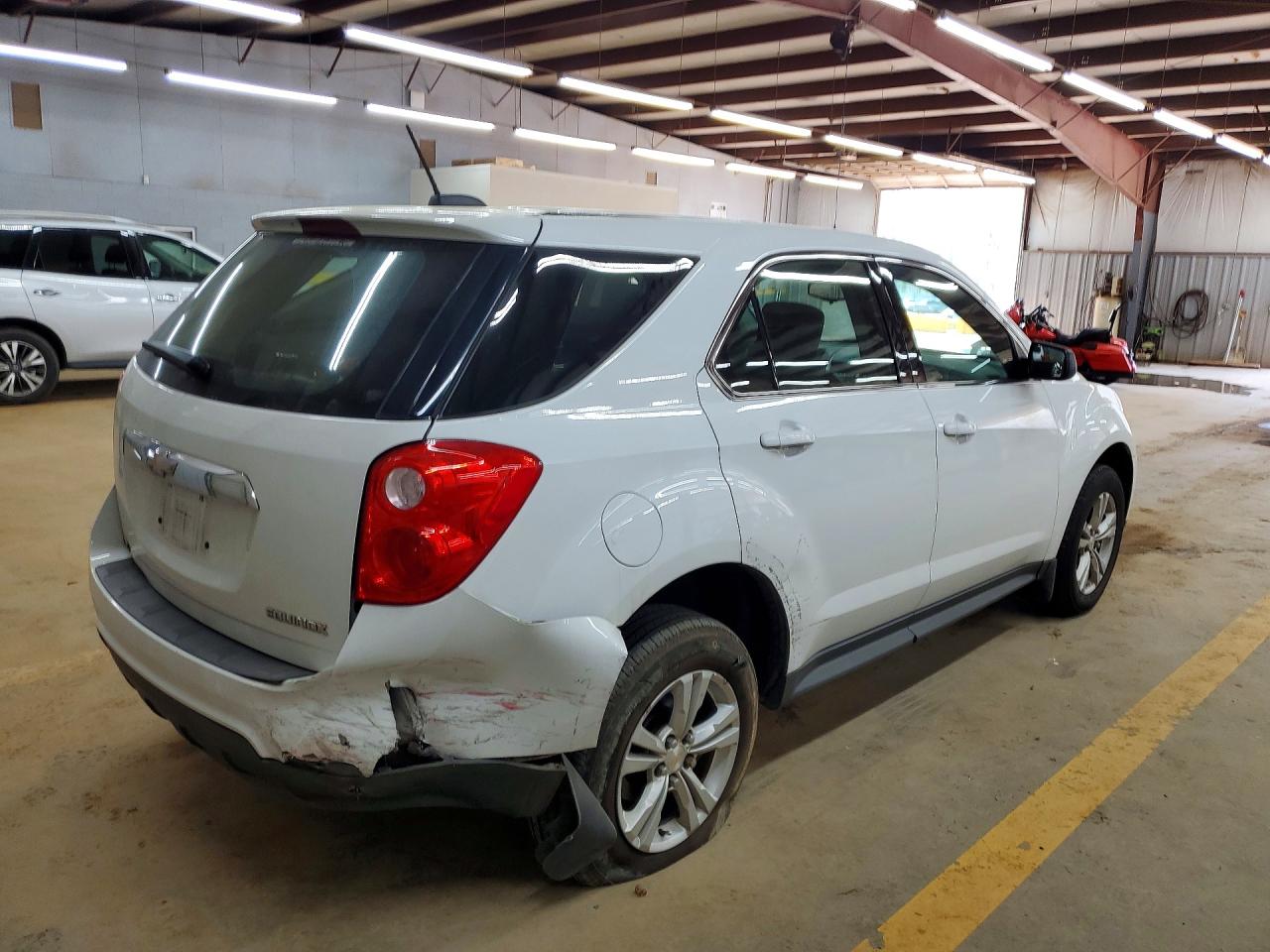 2015 CHEVROLET EQUINOX LS photo 3