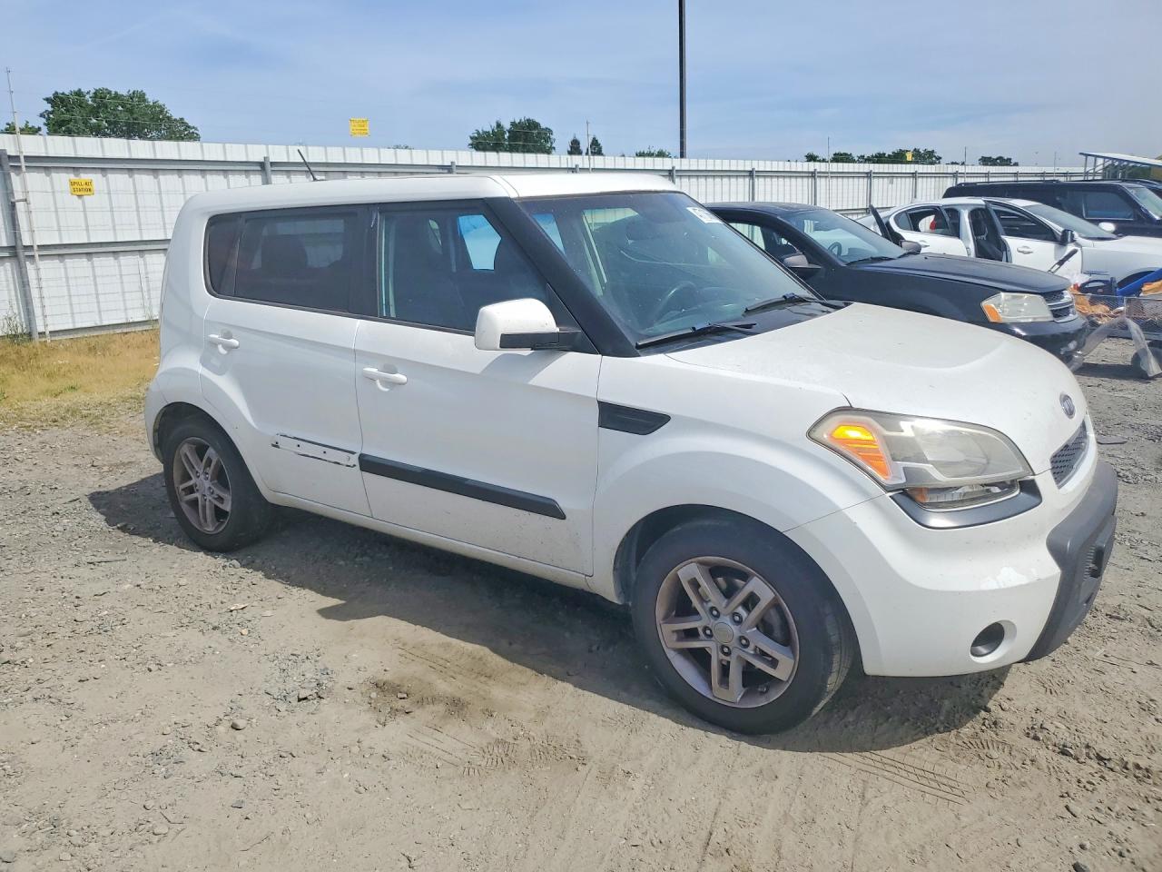 2011 KIA SOUL + photo 7
