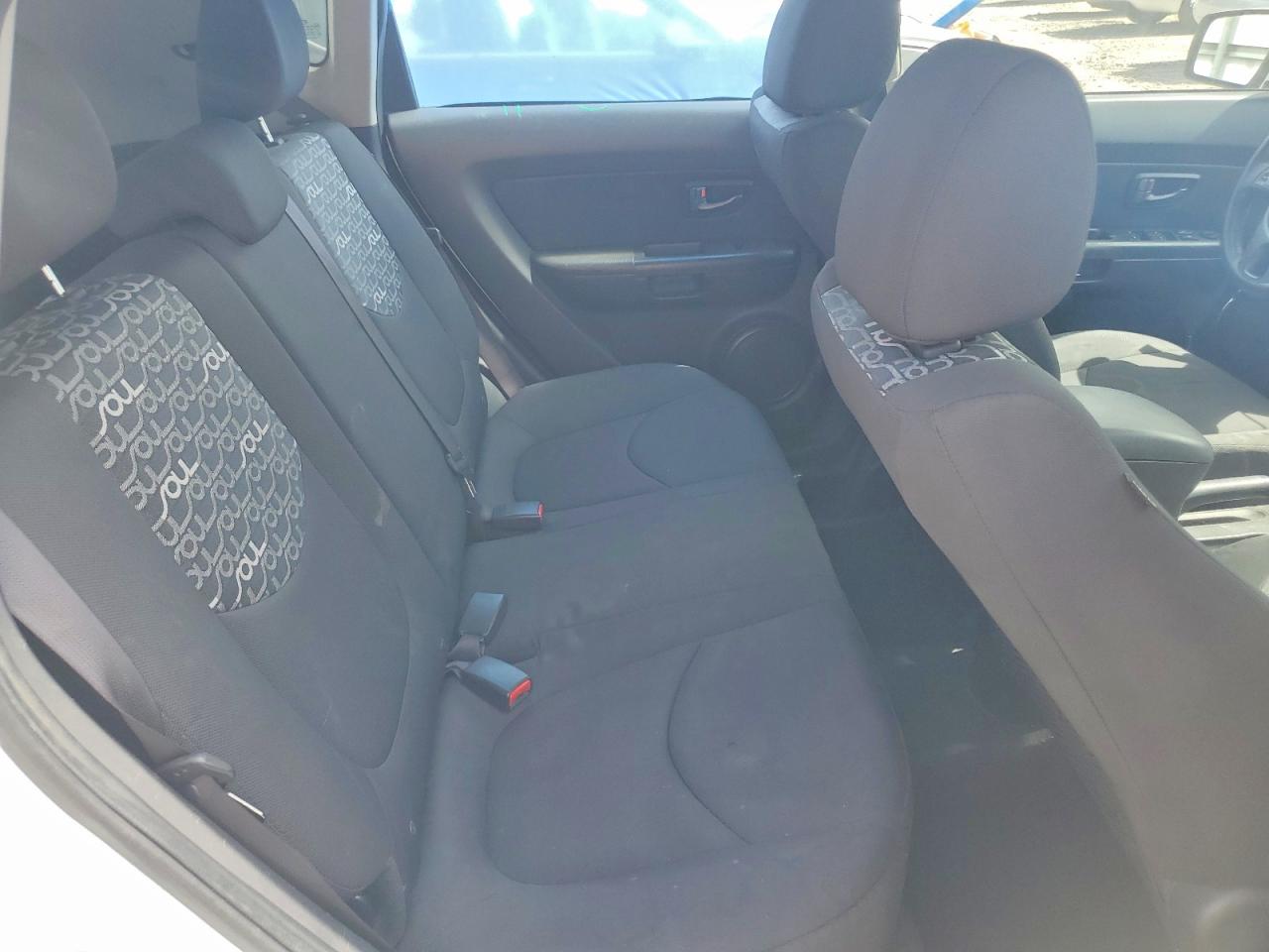 2011 KIA SOUL + photo 21