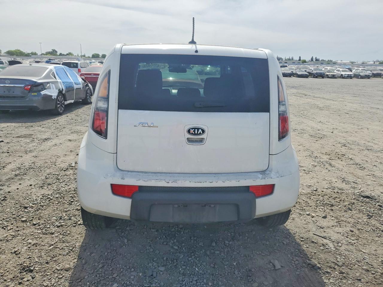2011 KIA SOUL + photo 11